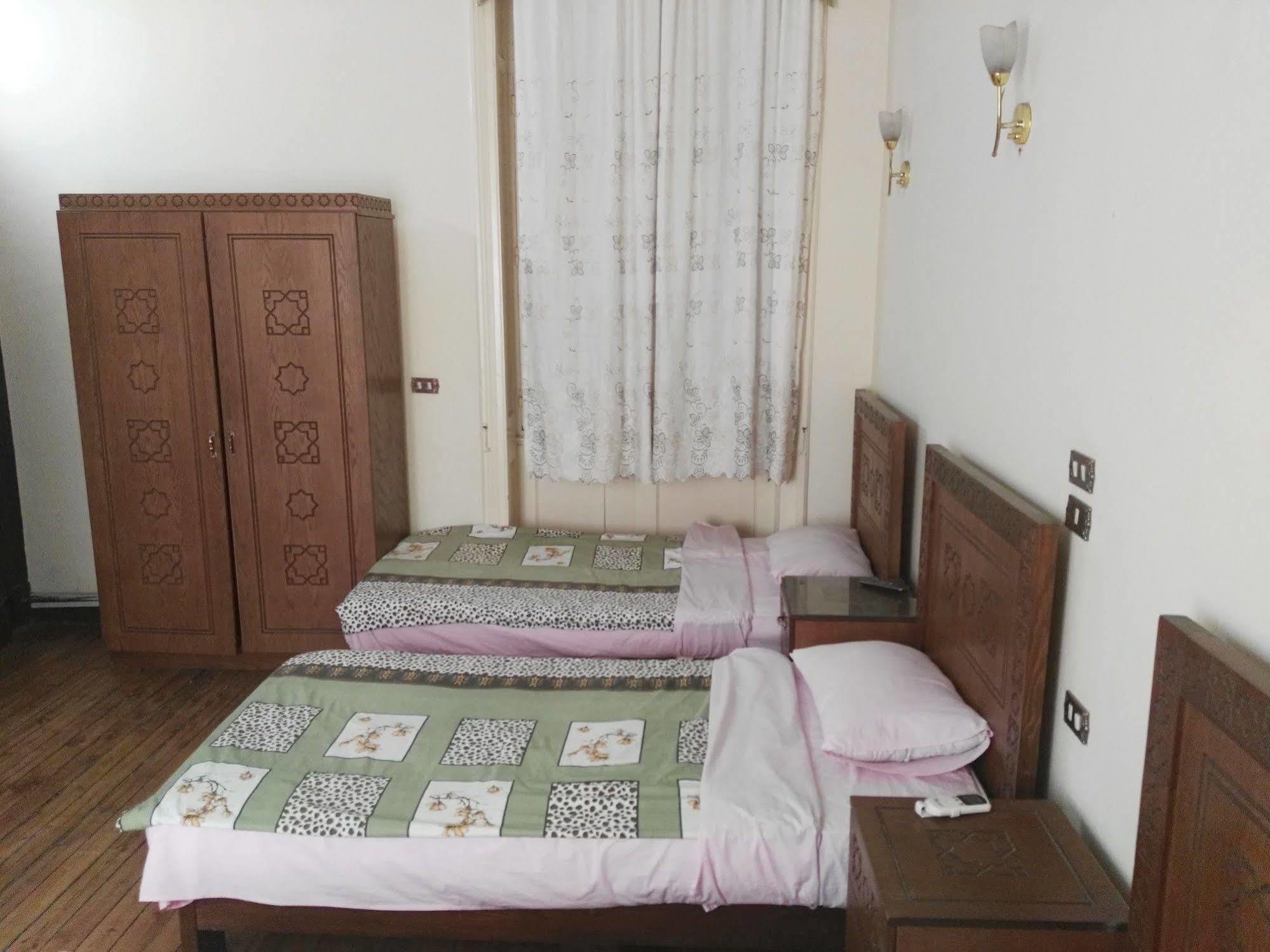 Minerva Downtown Hostel Каир Экстерьер фото