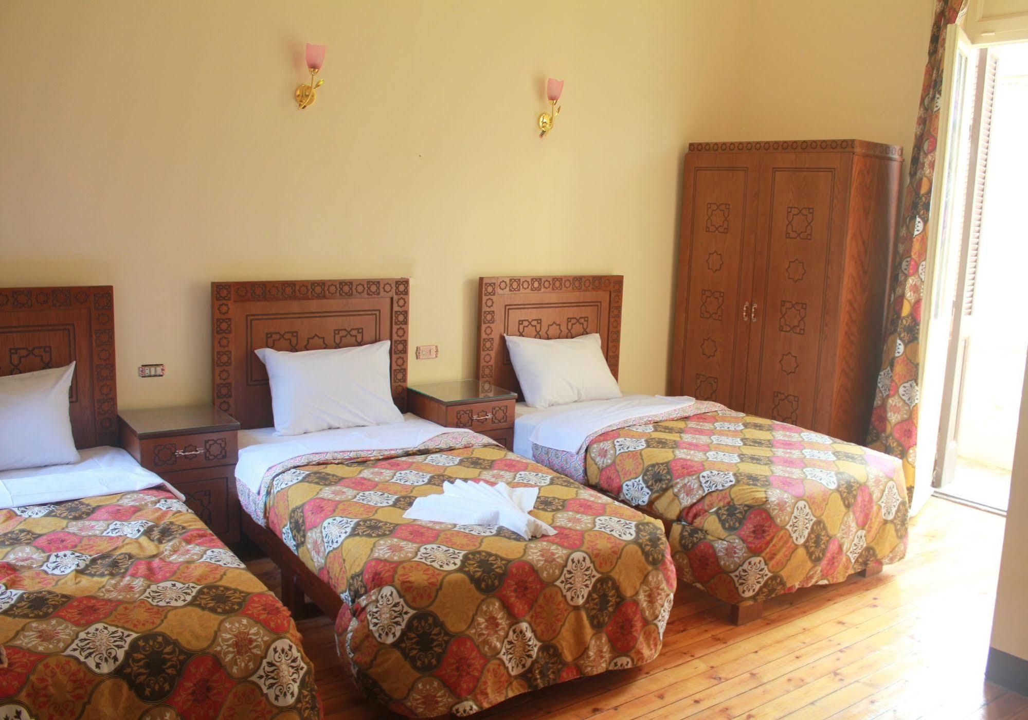 Minerva Downtown Hostel Каир Экстерьер фото